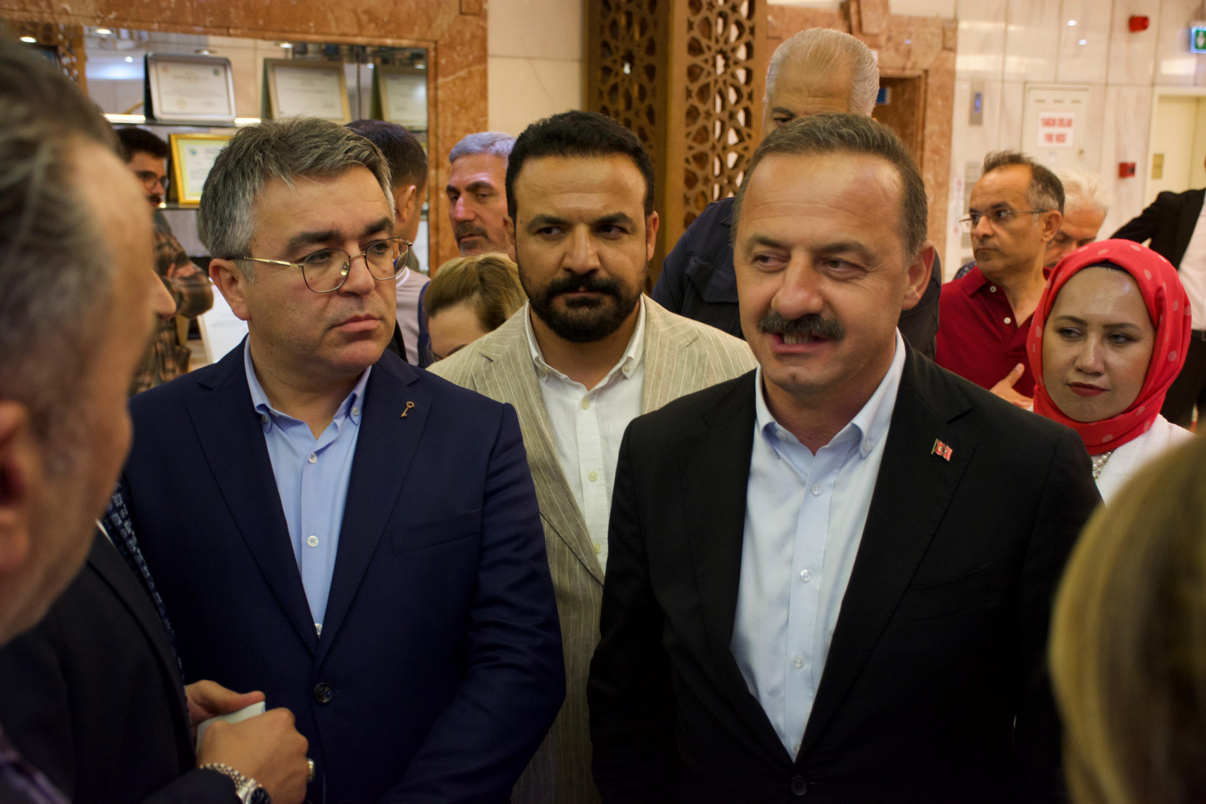 Hüseyin Çakır ve Yavuz Ağıralioğlu