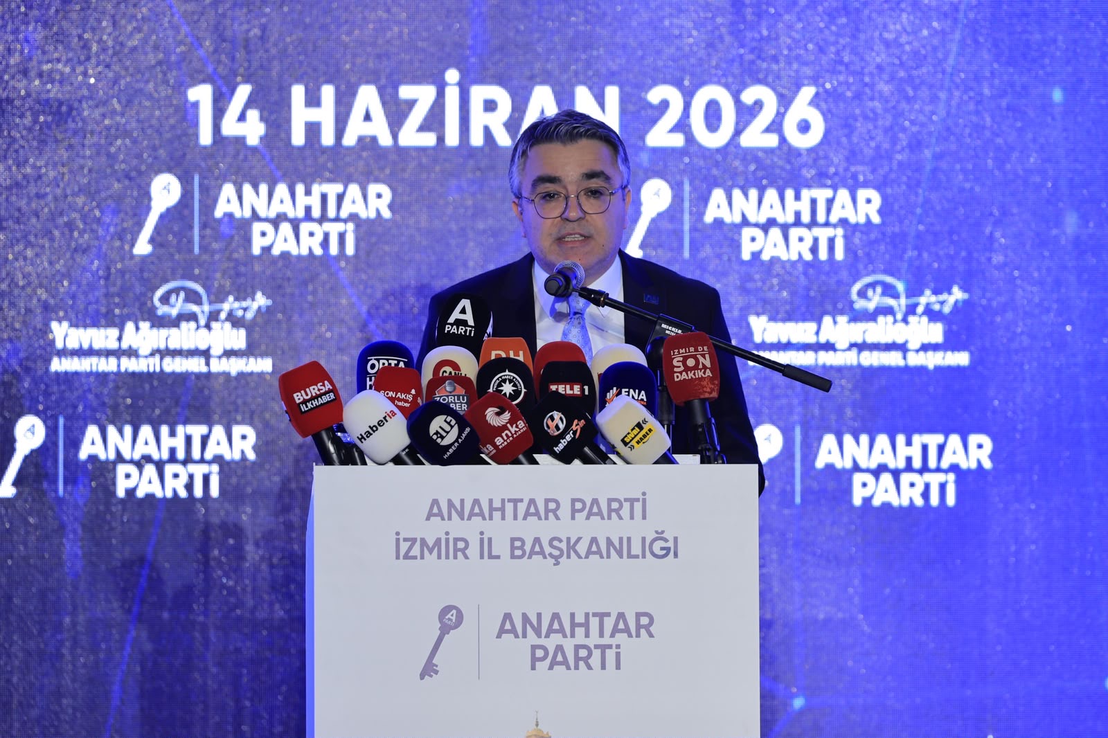 Alkışlarla Sahne Anı